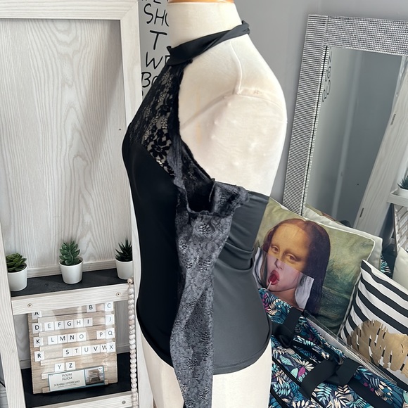 Shein// sexy blouse size small - Picture 8 of 9